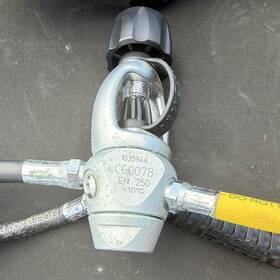 Aqua Lung 1035946 Lx Scuba Regulator Set With Hoses And Dual Gauge Console Mpn