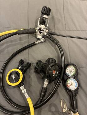 8074638 Aqua Lung Titan Lx Regulator With Abs Octopus And Cressi 2-gauge Console Carry Bag