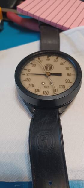 8260920g Aqua Lung Us Divers Depth Guage