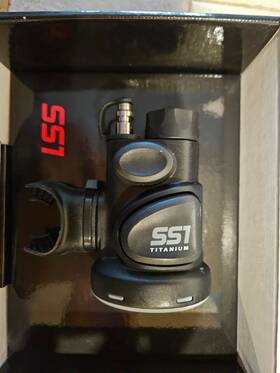 1401013p Atomic Aquatics Ss1 Regulator - Titanium/black