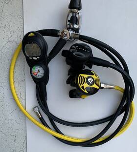 Kja561 Atomic Aquatics Model Z2 Cressi Gauge Set