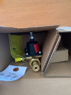 Ico283186111 Cornelius C02 Pressure Regulator With Coupling Nut Check Valve And Adjustment Screw