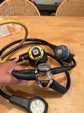 Mr22 Mares 1st 2nd Abyss Mr 22 First Second And Octopus Regulator Set