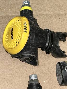 416255.int Mares Rover 2s Diving Regulator Complete Set