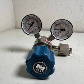 3510-320 Matheson Silver 3500 Psi Single Stage High Purity Ss Pressure Regulator