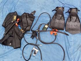 10-103-110 Scubapro Scuba Pro Diving Equipment. Vest Fins And Regulators