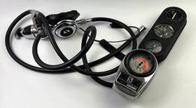 10469 Scubapro Automatic Decompression Meter Plus Regulator Etc. See Pics