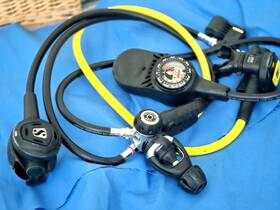 R395 Scubapro R385 Scuba Pro Mk11 Regulator And Octopus Pkg