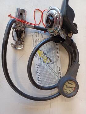 S-1522 Scubapro Vtg 1st Stg Yoke And 2nd Regulator Oceanic Pressure Gauge