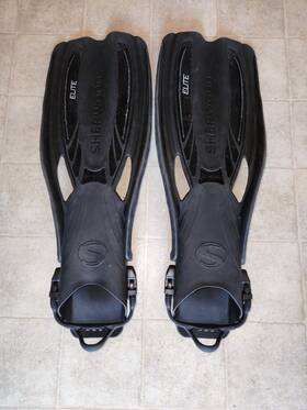 Medium-9 Sherwood Scuba 022099927501 Elite Black Medium-9/10 Dive Fins