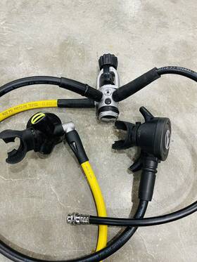 A268787 Sherwood Scuba Oasis Regulator Yoke Dive Untested Uncertified See Pics