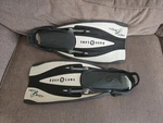 Aqua Lung Shot Scuba, Snorkeling, Swim, Travel Fins Size Small. Fixed Price $35.00.